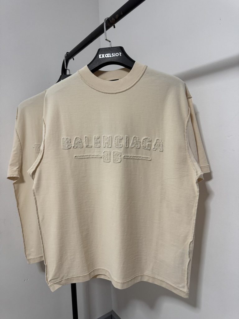 BALENCIAGA CAMISETA