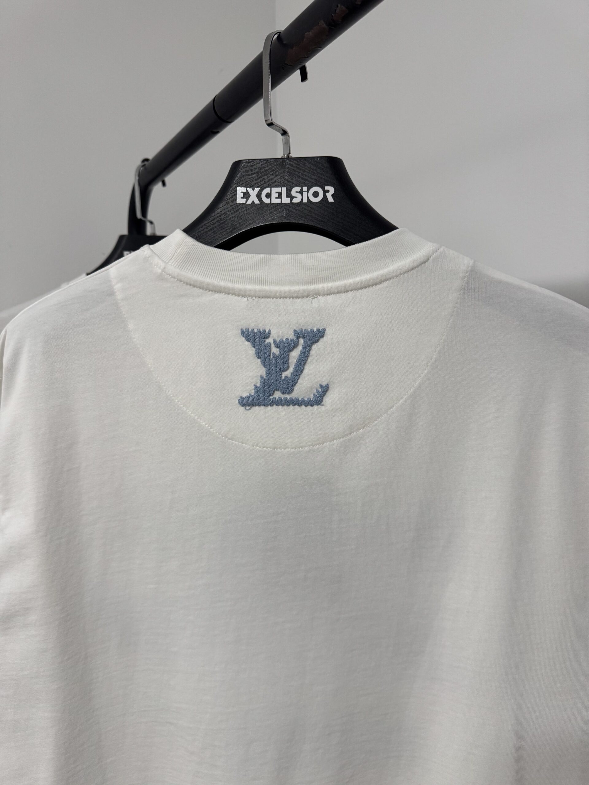 LOUIS VUITTON CAMISETA