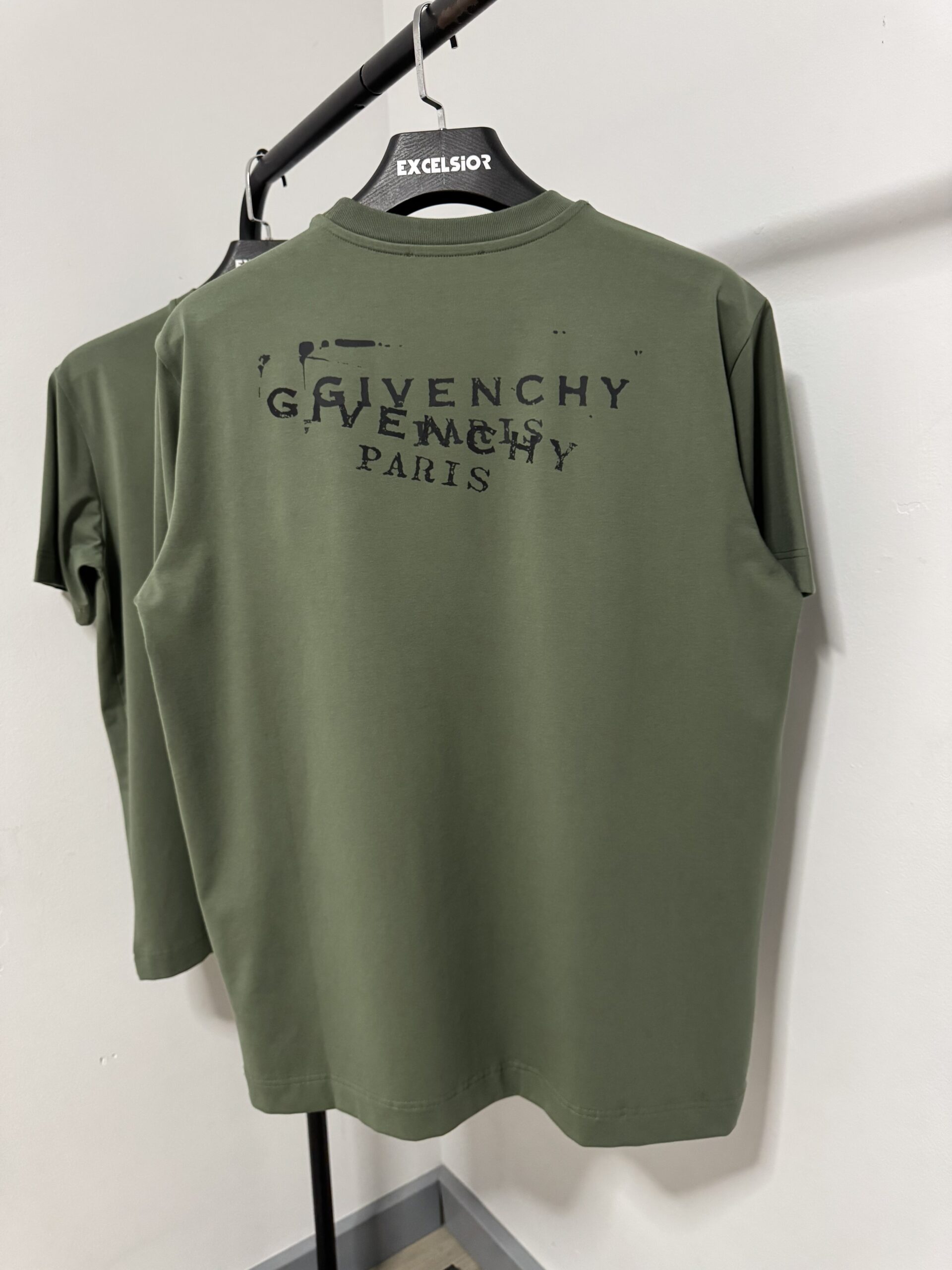 GIVENCHY CAMISETA