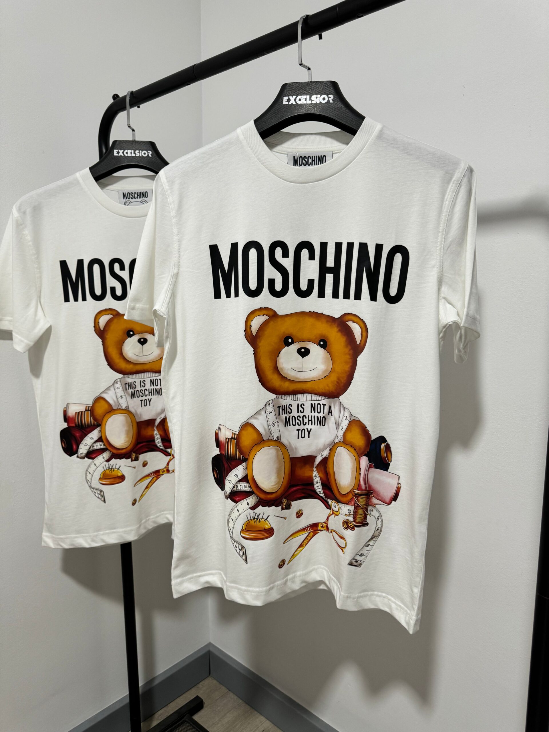 MOSCHINO CAMISETA