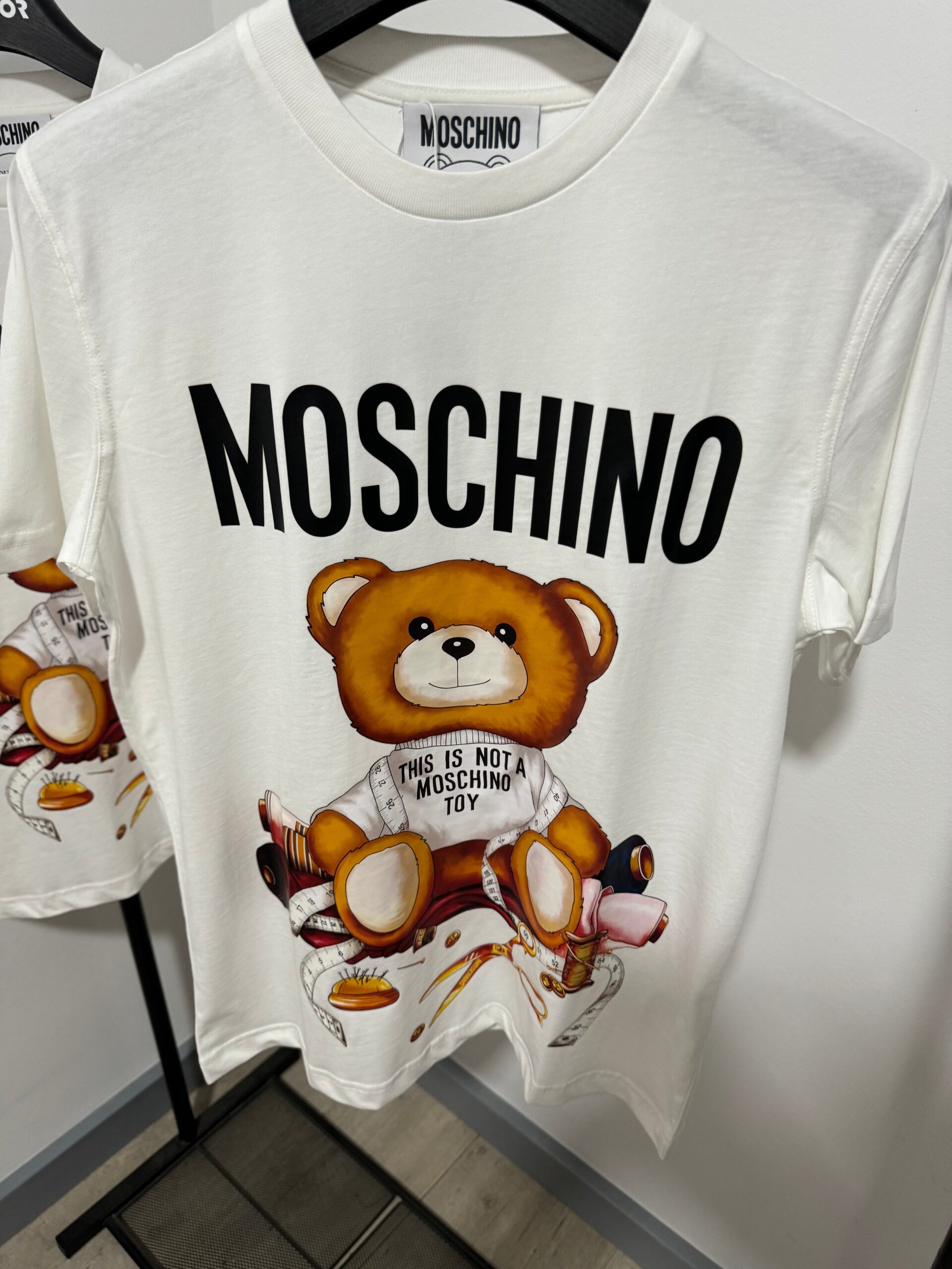 MOSCHINO CAMISETA