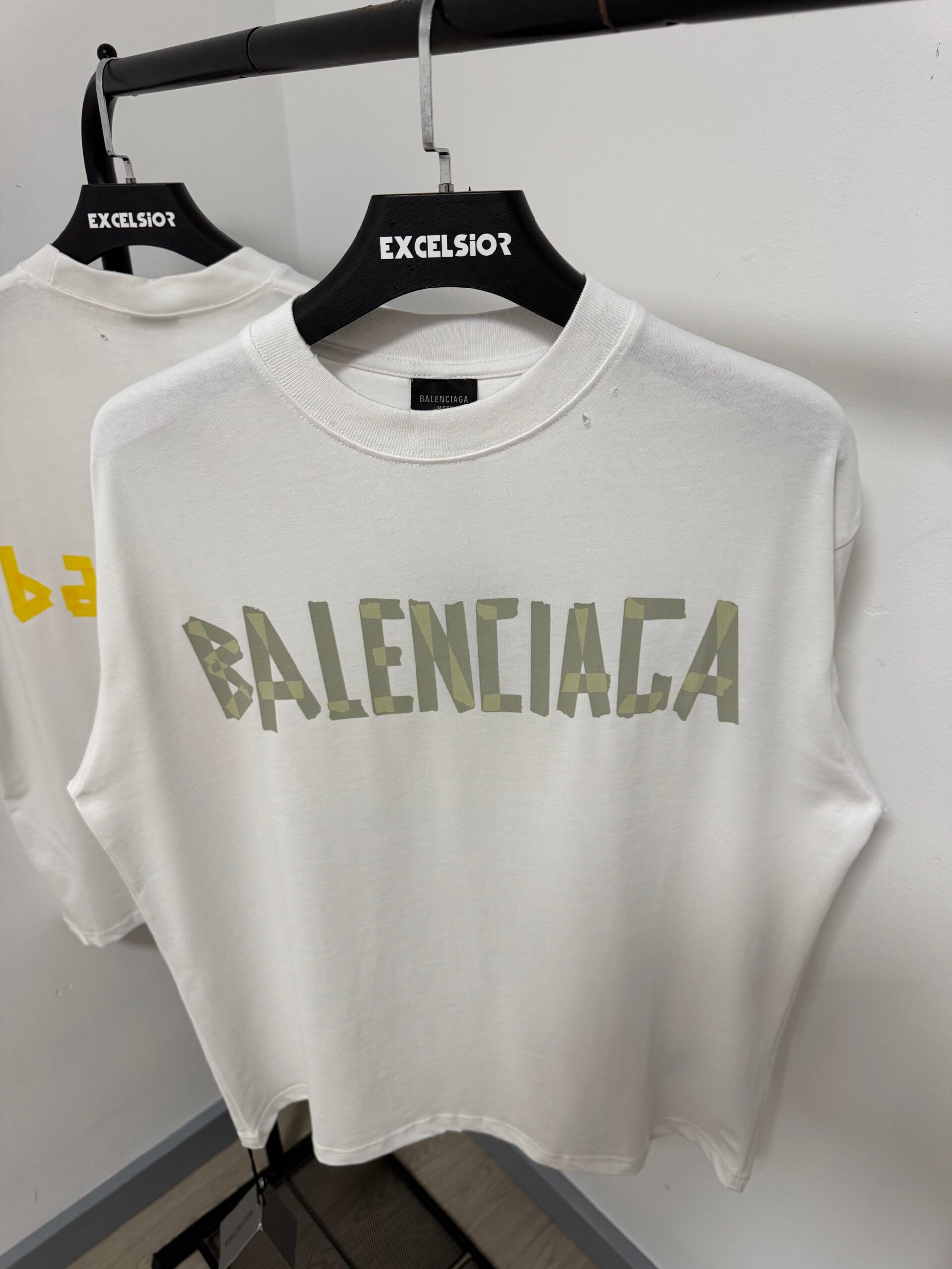 BALENCIAGA CAMISETA