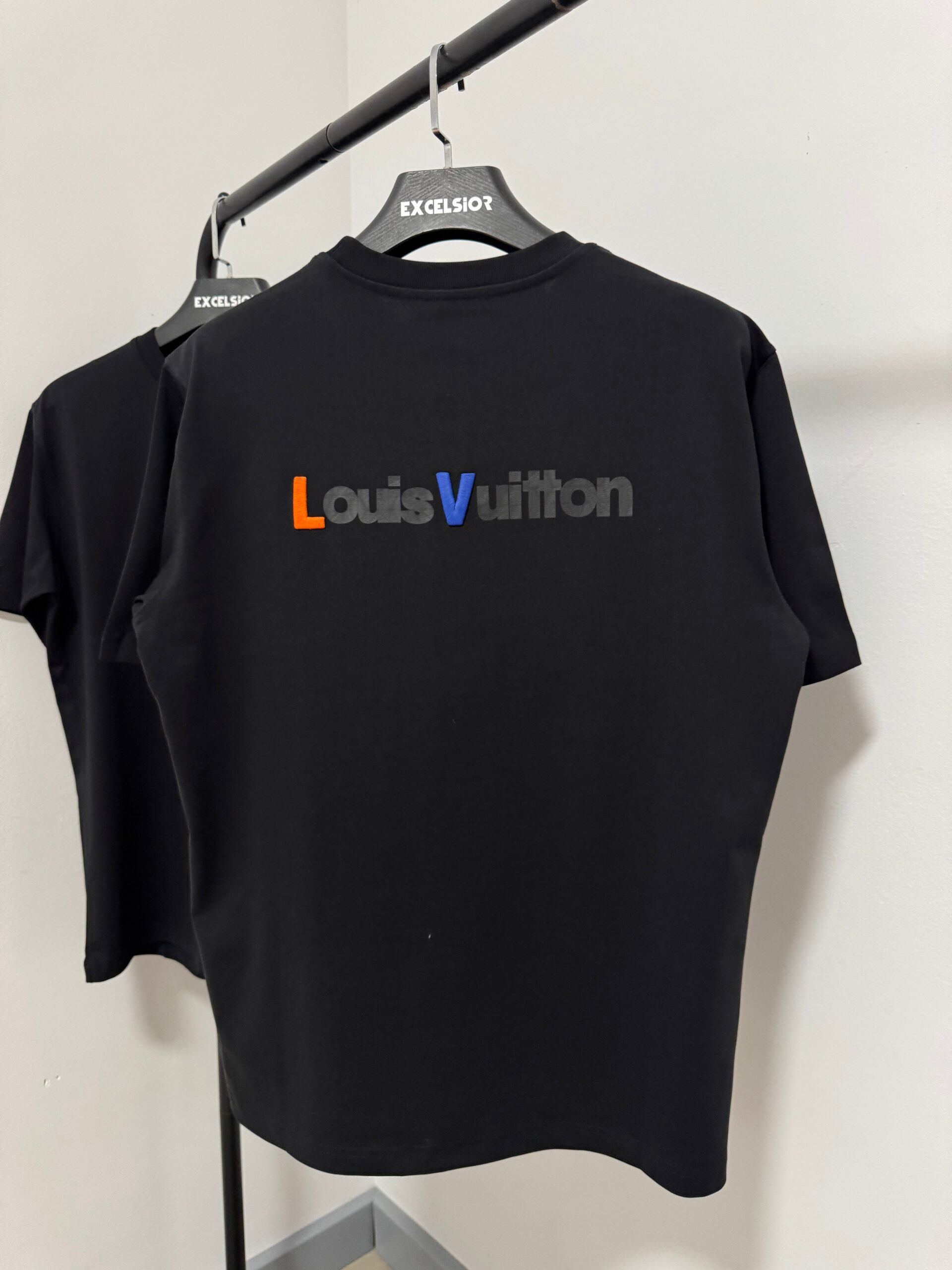 LOUIS VUITTON CAMISETA
