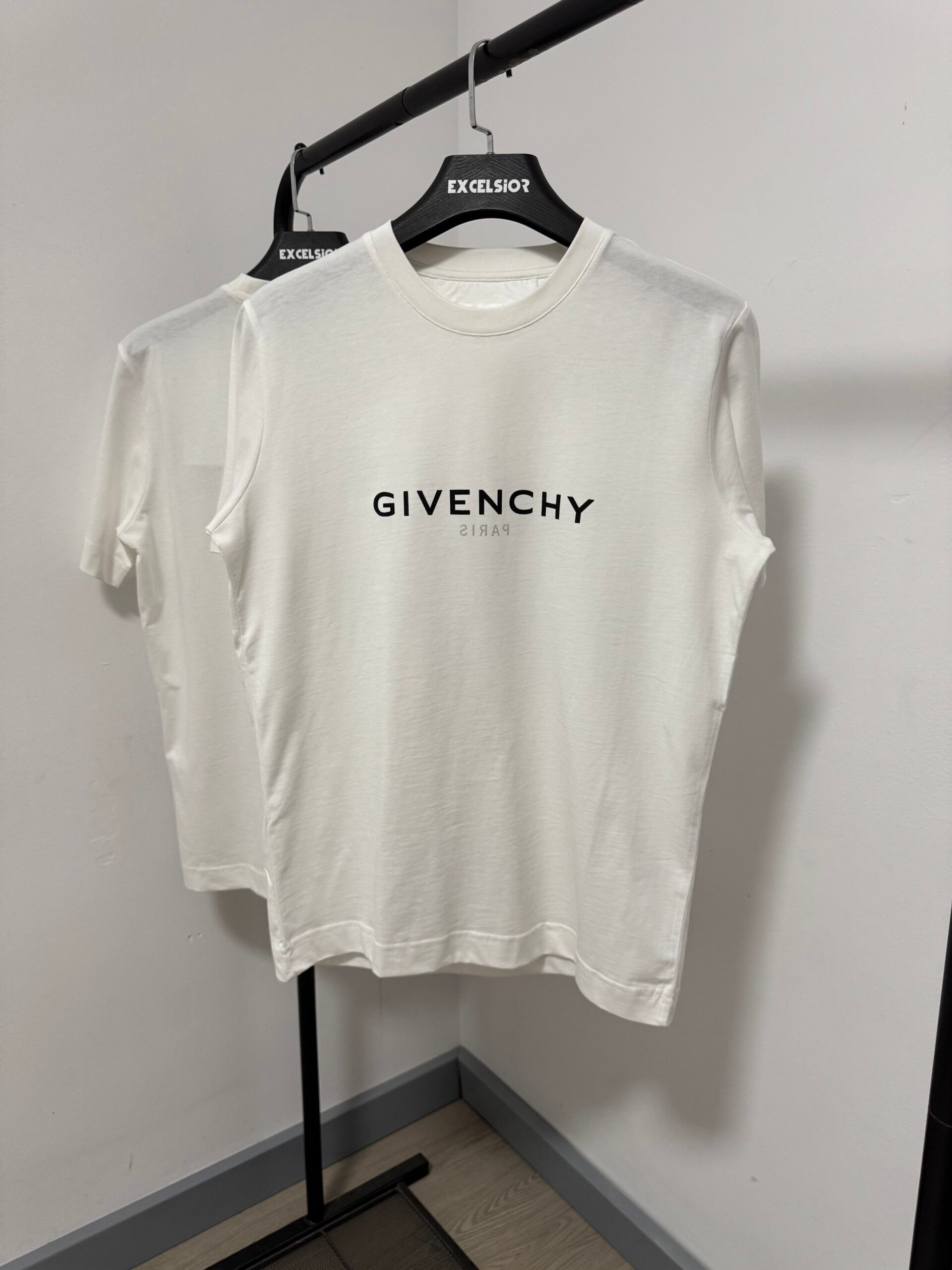 GIVENCHY CAMISETA