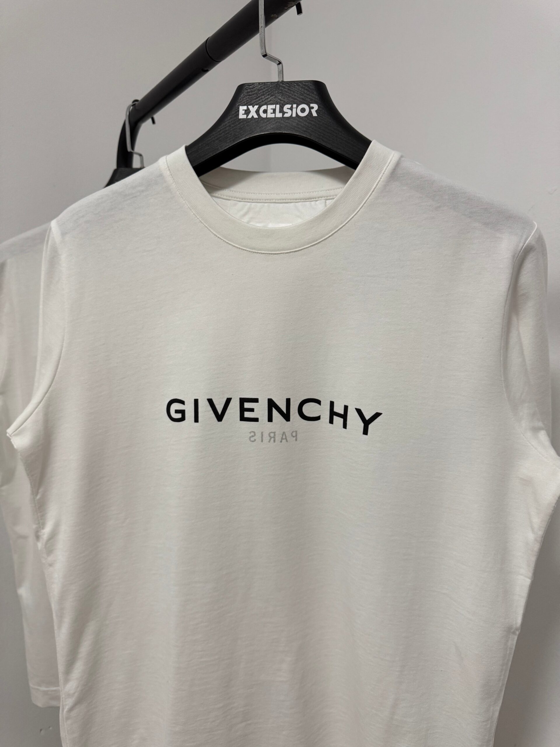 GIVENCHY CAMISETA