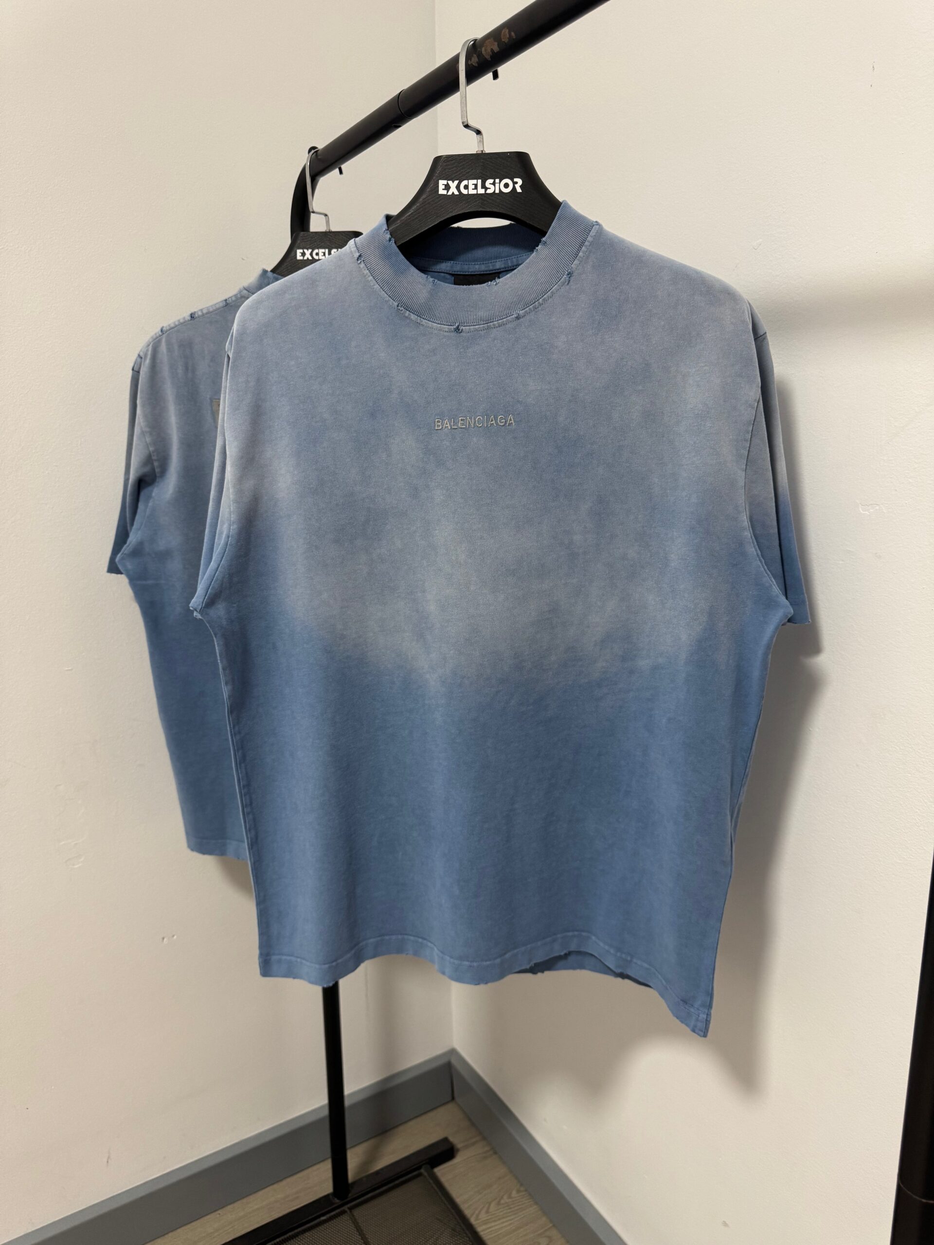 BALENCIAGA CAMISETA
