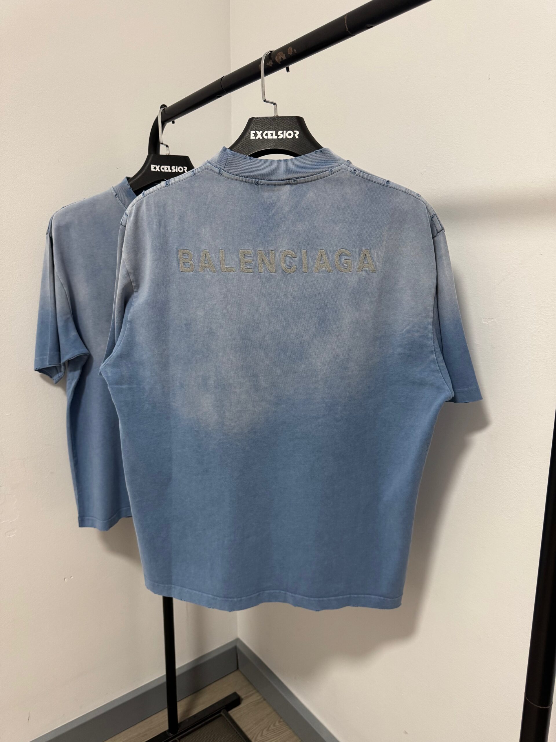 BALENCIAGA CAMISETA