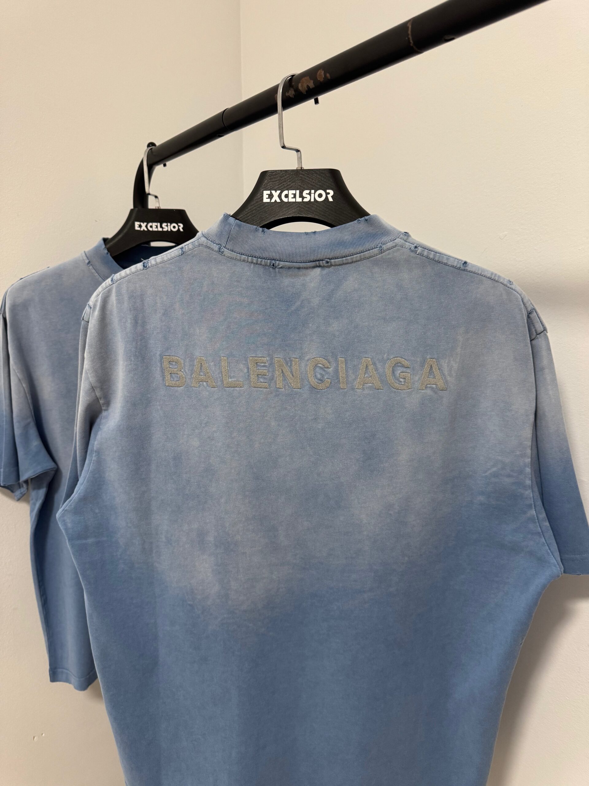 BALENCIAGA CAMISETA